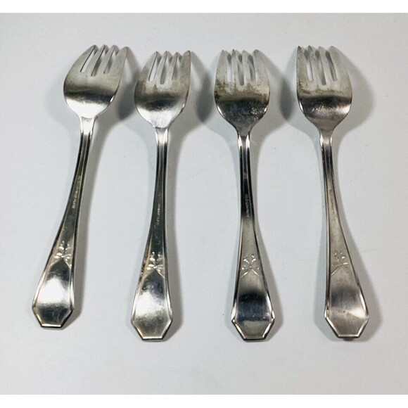 Old Company Plate Plus Flower Basket Pattern Silverplate Set Of 4 6in Forks Vtg - Picture 2 of 5